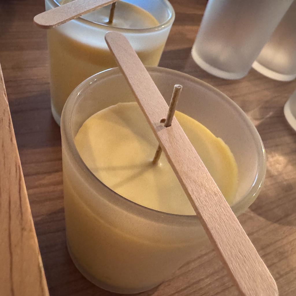 Bienenwachskerze im Glas